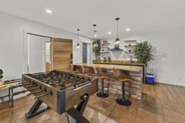 Foto del edificio - 1740 NE 49th St
