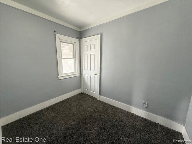 Foto del edificio - 6117 Kenilworth St