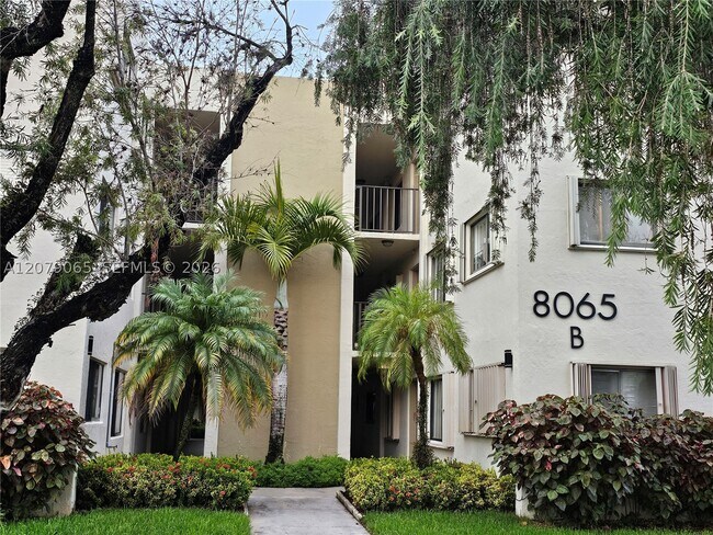 Foto del edificio - 8065 SW 107th Ave