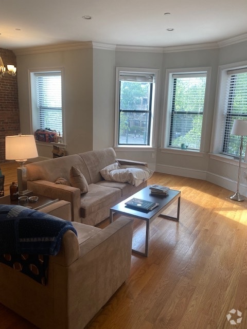 Building Photo - 1081 Beacon St