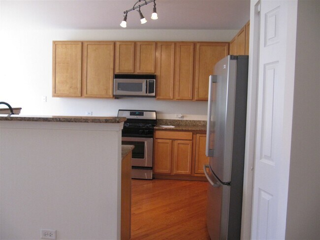 Foto del edificio - 7513 Frontage Road Apt #1, Skokie, IL 6007...