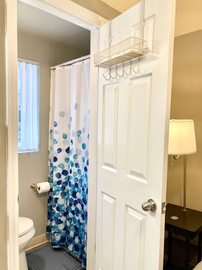 Foto del edificio - 5721 Wadsworth Bypass