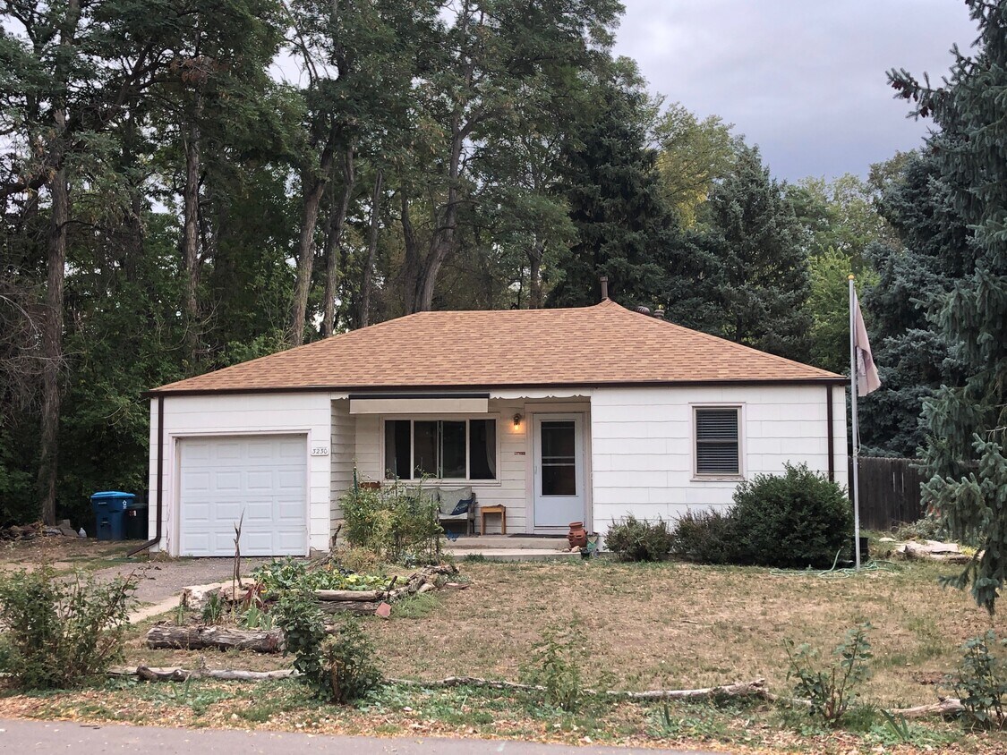 Foto principal - 3230 Vance St