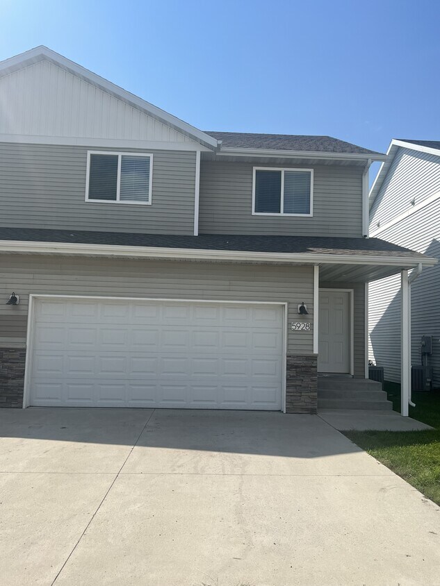 Foto principal - 5928 36th St S