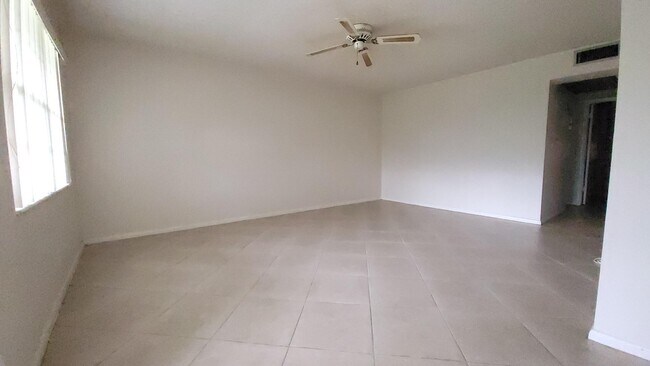 Foto del edificio - 165 Canterbury G