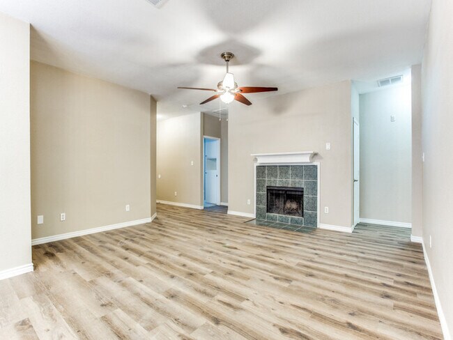 Foto del edificio - Roanoke, TX - House - $1,995.00 Available ...