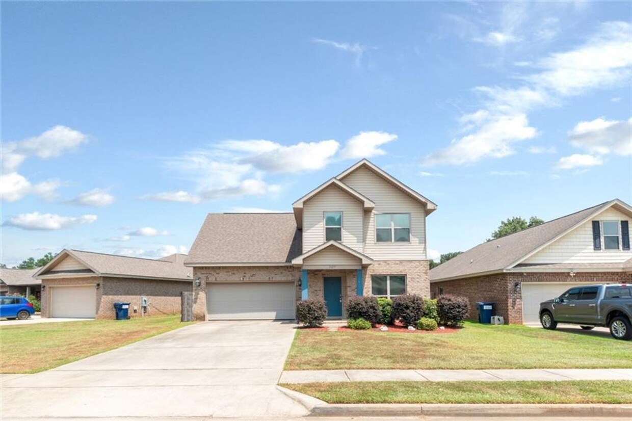 Primary Photo - BEAUTIFUL HOME IN WEST MOBILE WITH POOL