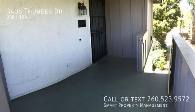 Building Photo - Lease by Aug 15 get 2 weeks FREE! 2 BR / 1...