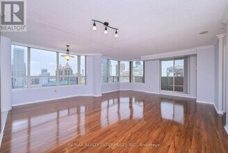 Building Photo - 400 Webb Dr