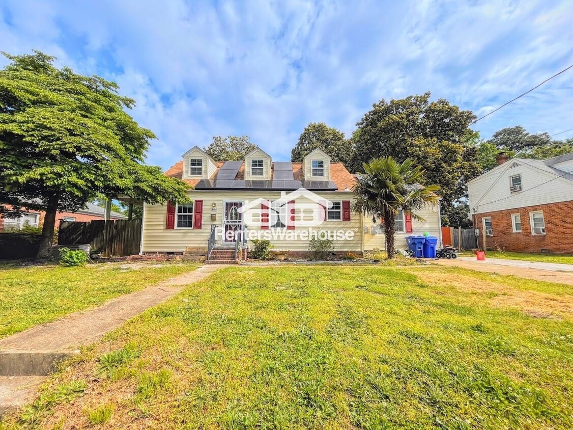 Primary Photo - 166 E Bayview Blvd