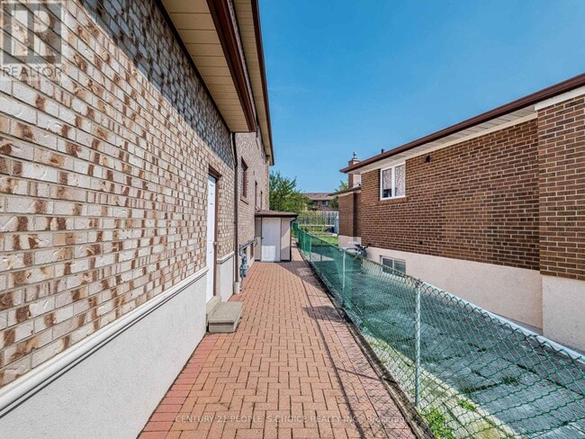 Photo du bâtiment - 110 Houston Rd