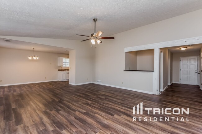 Building Photo - 3670 Riverchase Terrace