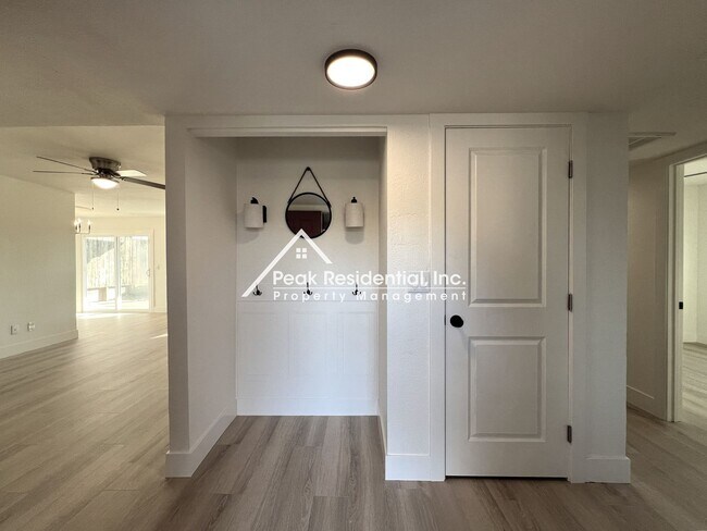 Foto del edificio - Updated Citrus Heights 3bd/2ba House With RV Access!