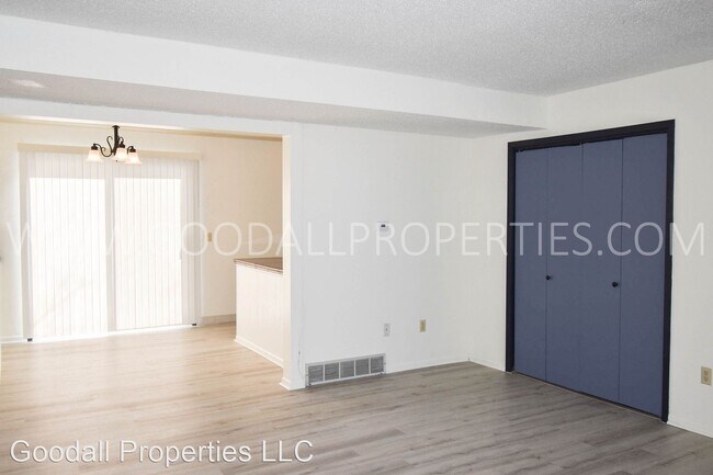 Building Photo - 2 br, 1 bath House - 6004 Townsend Ave