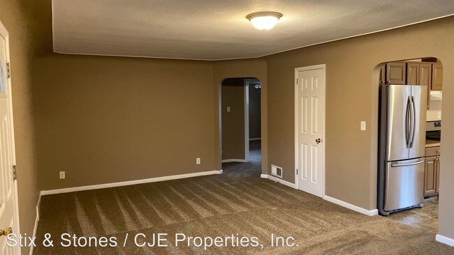 Foto del edificio - 3645-3647 Hudson St