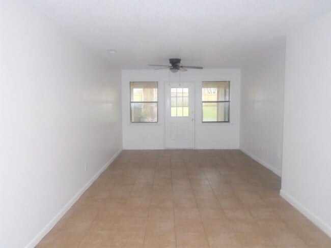 Foto del edificio - 418 Hargrove St