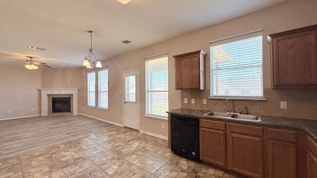 Building Photo - 511 Taurus Dr