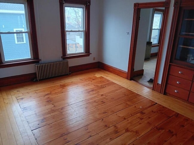 Building Photo - 76 Osgood St