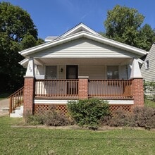 108 Hedges Ave