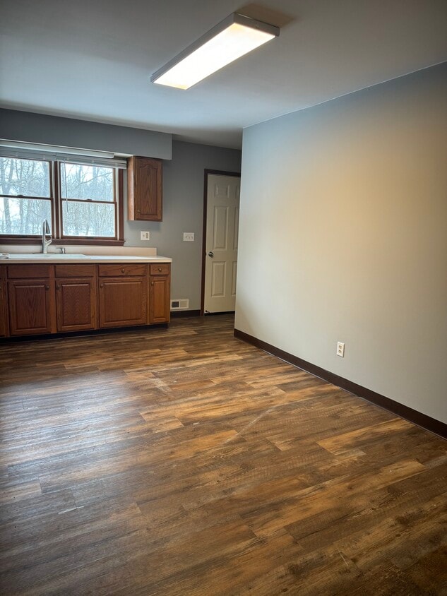 Foto principal - 193 Raine St