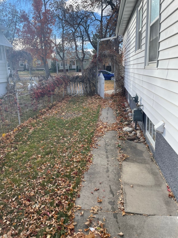 Building Photo - 2415 3rd Ave S