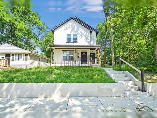 Photo - 1722 Ingram St. Unit B. Indpls, IN 46218 House