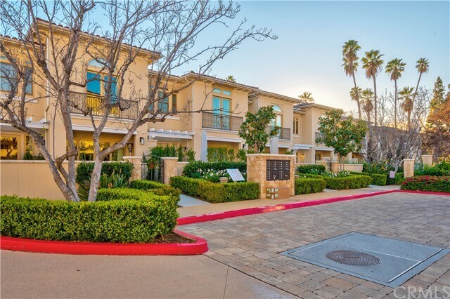 Building Photo - 110 S Orange Grove Blvd