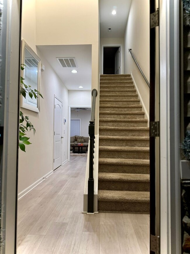 Foto del edificio - 4119 Thimbleberry Dr