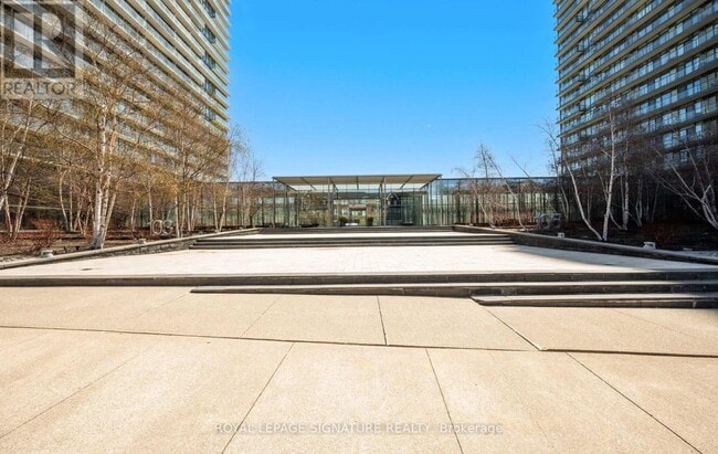 Building Photo - 103 The Queensway