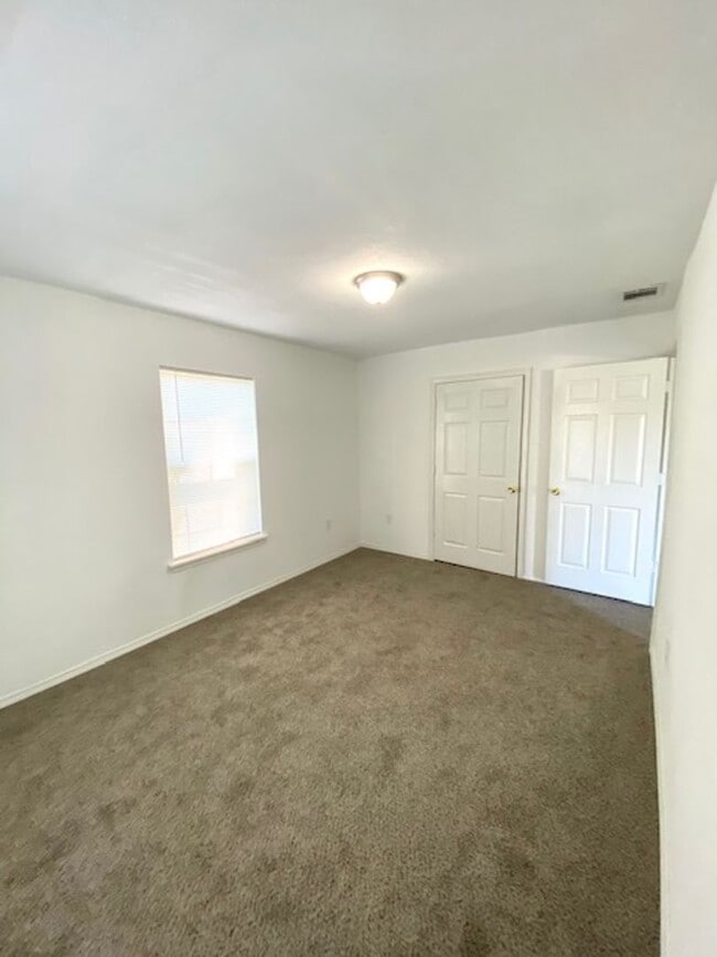 Building Photo - RECENTLY REMODELED 3 BEDROOM HOME IN HOUSTON