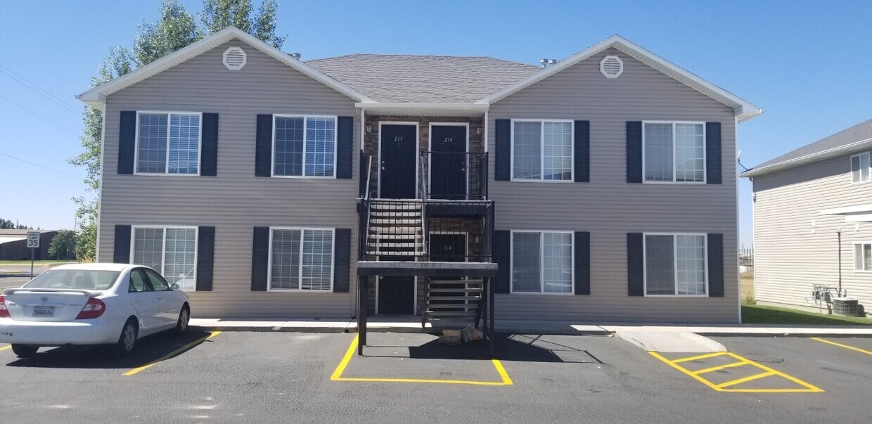 Primary Photo - 2 bed, 1 bath Condo @ Continental Park w/ ...