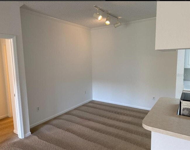 Foto del edificio - 814 Arbor Lakes Cir