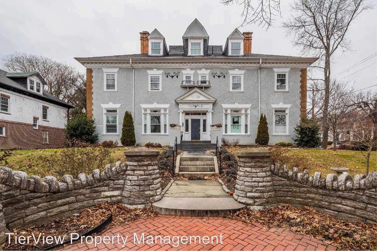 Primary Photo - 201 W Tulpehocken St