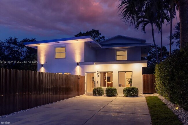 Foto del edificio - 5 br, 3 bath House - 20 NE 50th St, Miami,...