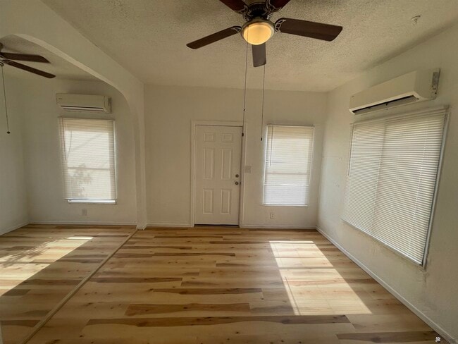 Building Photo - 244 S 15th Ave