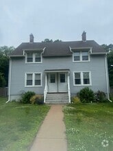 Building Photo - 101 Bowling Ln