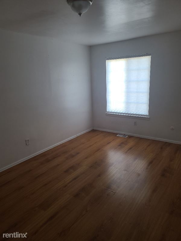 Building Photo - 3 br, 2.5 bath Townhome - 13680 E Evans Ave
