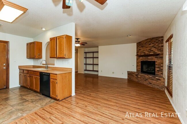 Foto del edificio - 7648 S Danforth Ave