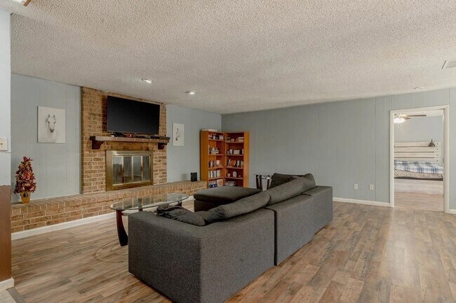 Foto del edificio - 4424 Conley Ave