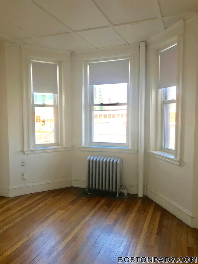 Foto del edificio - 1179 Boylston St