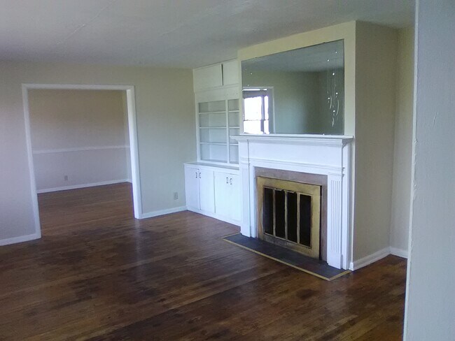 Building Photo - 9645 Westfield Blvd