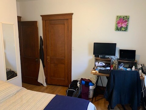 Bed.2 - 294 Belmont St