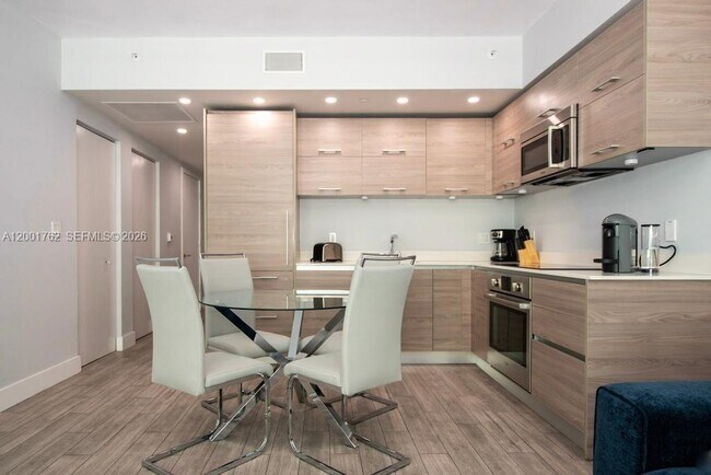 Foto del edificio - 1300 S Miami Ave