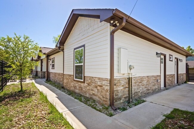 Foto del edificio - 7101 Foster St