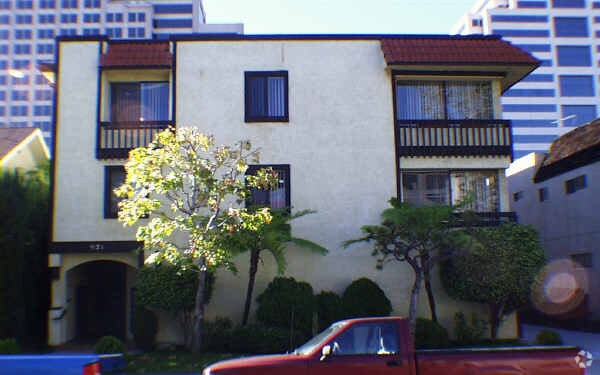 Building Photo - 521 N Louise St