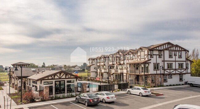 Building Photo - 15680 Santorini Ln