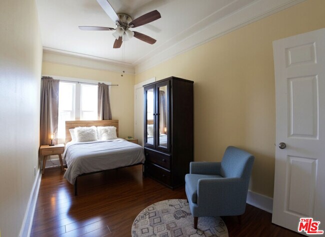 Foto del edificio - 2928 Walton Ave