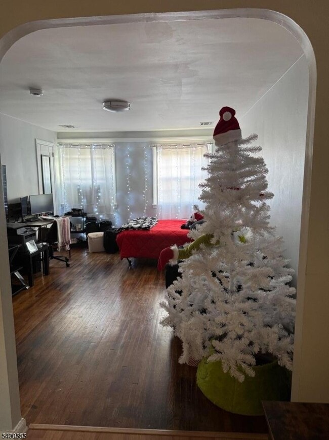 Foto del edificio - 719 Thomas St