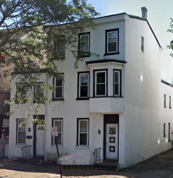 Primary Photo - 28 E High St