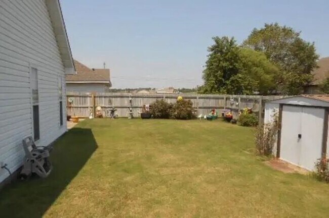 Foto del edificio - Beautiful 3 bed /2 bath home - Nettleton school district has a fenced back yard and 2-car garage